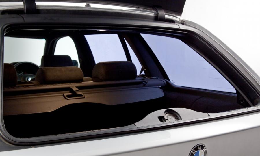 Багажник BMW 525i Touring M Sport Package 2002 года  (UK) (фото 19 из 25)